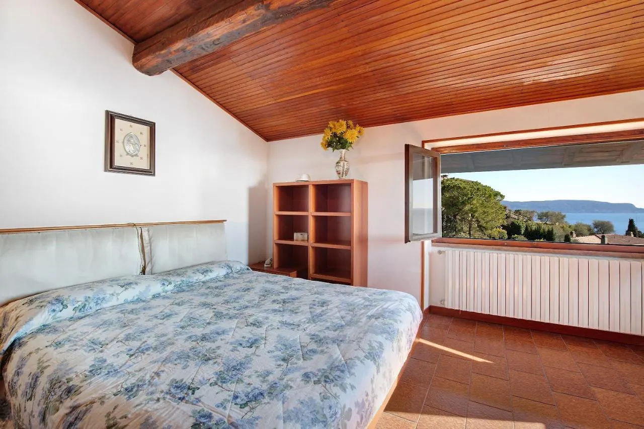 Lake View Apartment ガルドーネ・リヴィエラ 0*,  イタリア