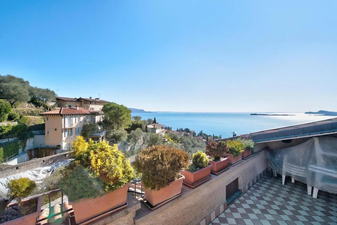 Lake View Apartment 가르도네리비에라